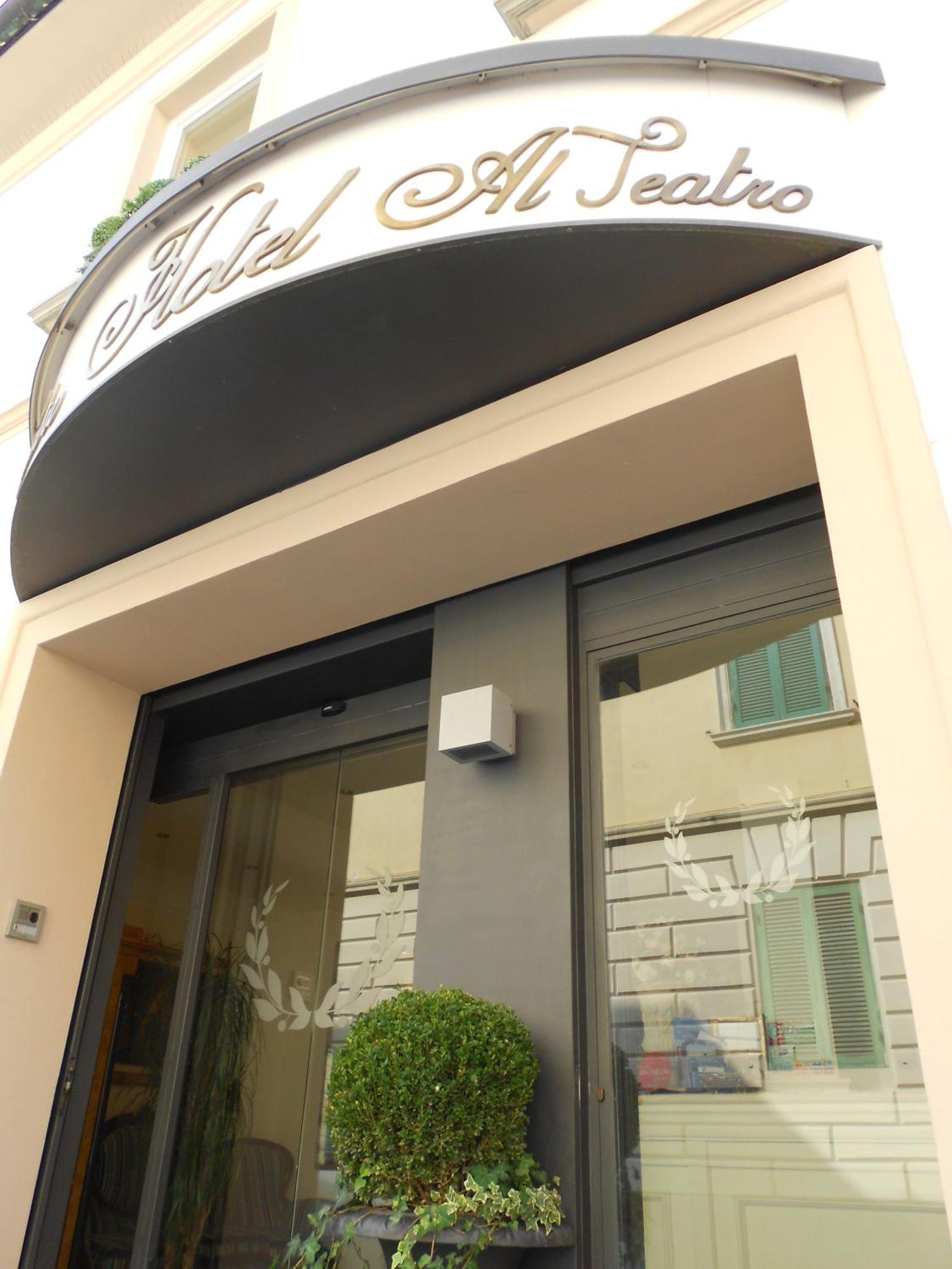 Al Teatro Hotel Livorno Exterior photo