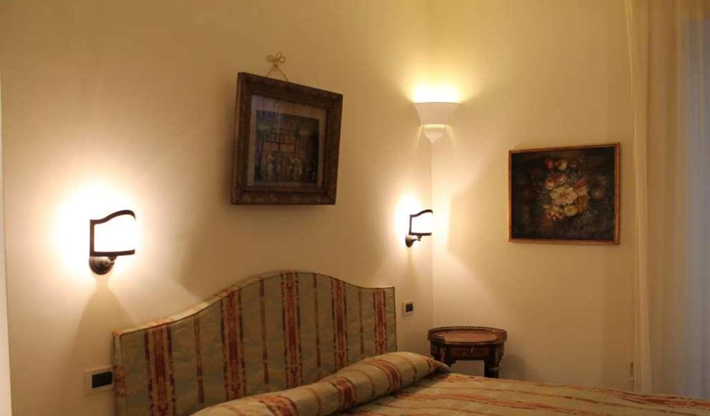 Al Teatro Hotel Livorno Room photo